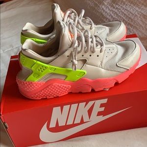 Multi-color Huaraches